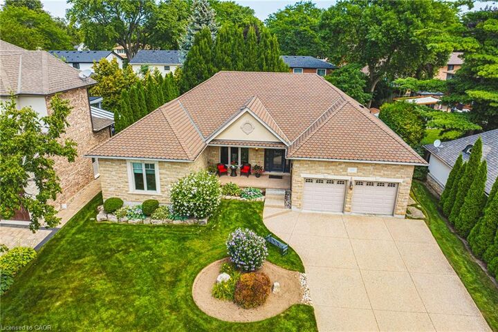 Property Photo:  231 Pine Cove Road  ON L7N 1W1 