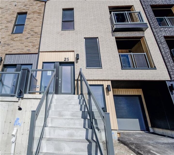 Property Photo:  25 Urbane Boulevard  ON N2E 0H8 