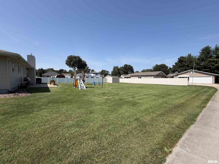 Property Photo: 973 Johnston Street IL 61401