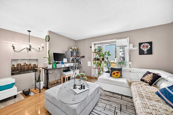 Property Photo:  39 Aberdare Way NE  AB T2A 6T6 