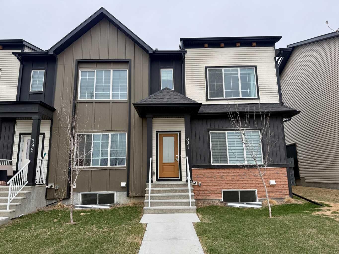 Property Photo:  391 Chelsea Parade  AB T1X 2V4 
