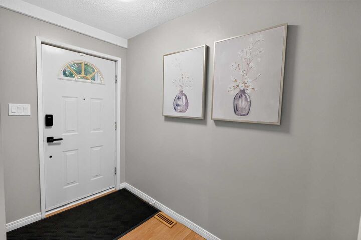 Property Photo:  10046 79 Avenue  AB T8V 4E8 