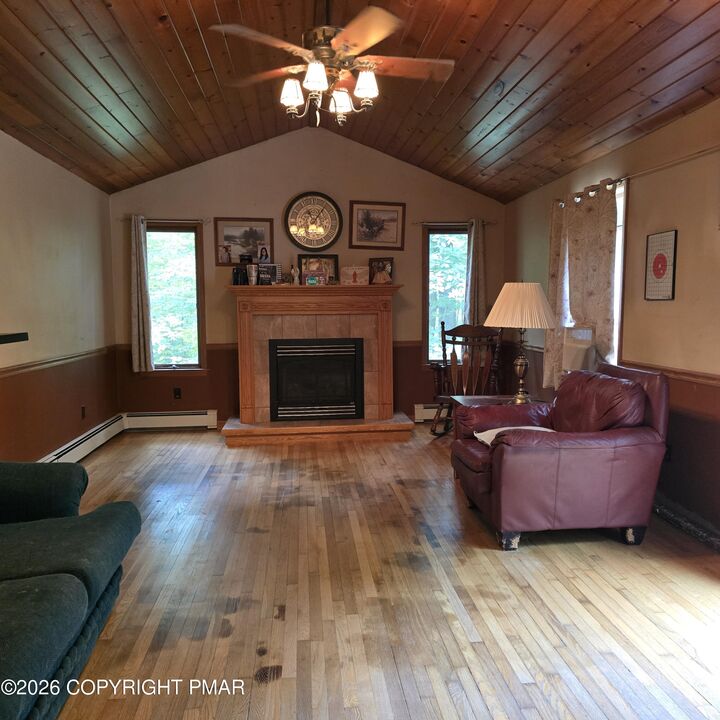 Property Photo: 191 Hemlock Road PA 18372