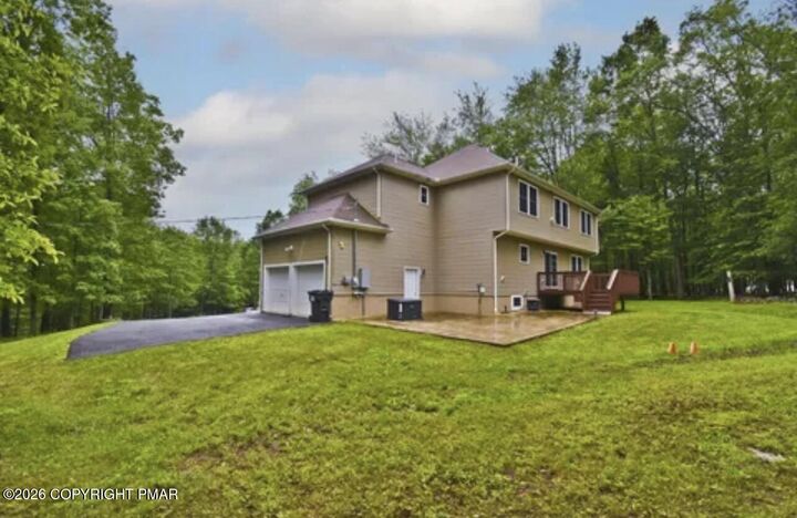 Property Photo: 237 Footprint Road PA 18302