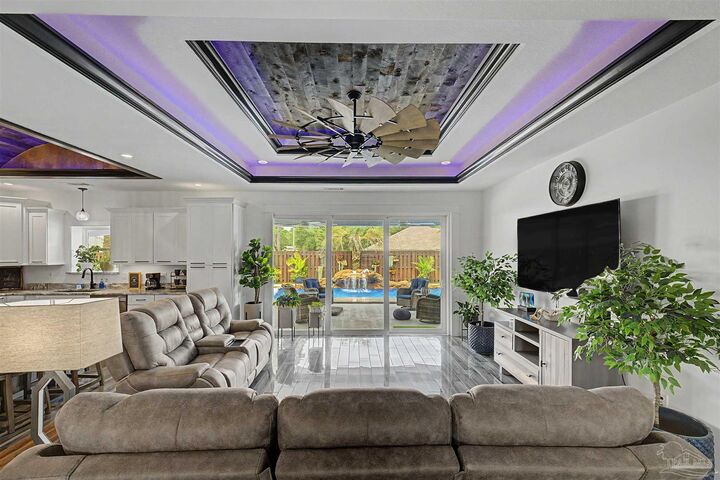 Property Photo: 4832 Whitewood Rd FL 32563