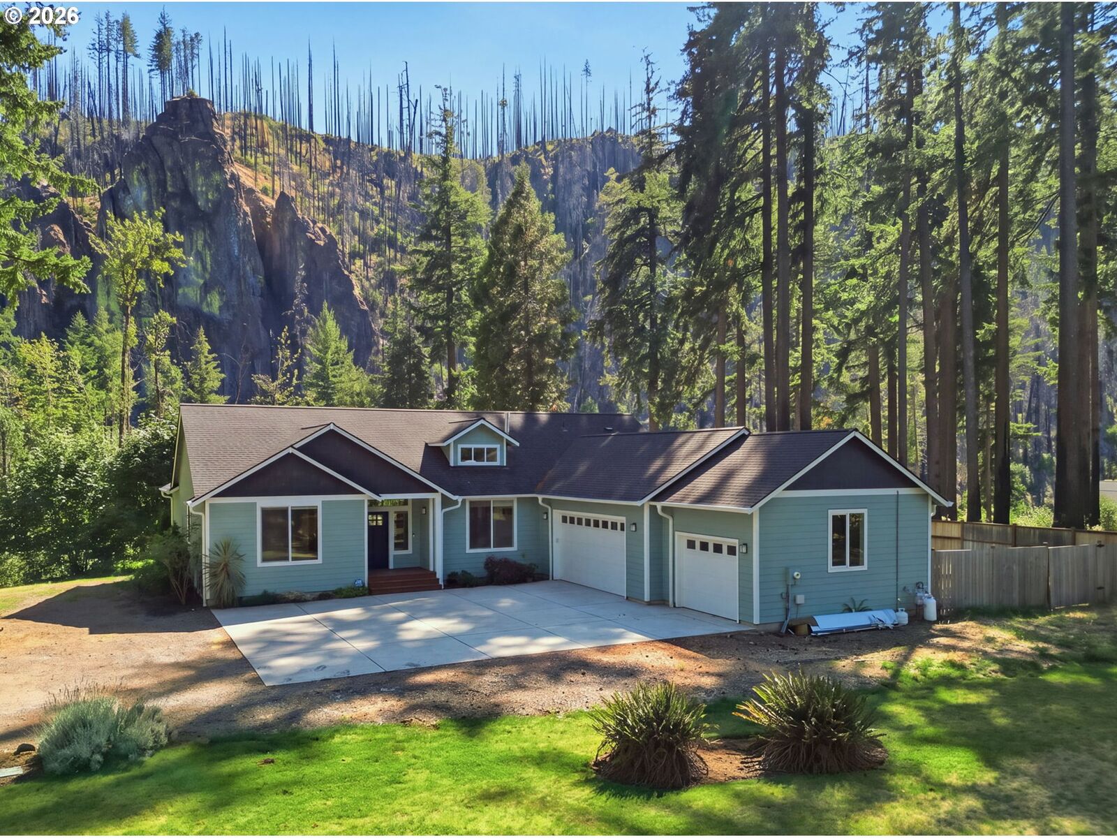 Property Photo: 49380 McKenzie Hwy OR 97488