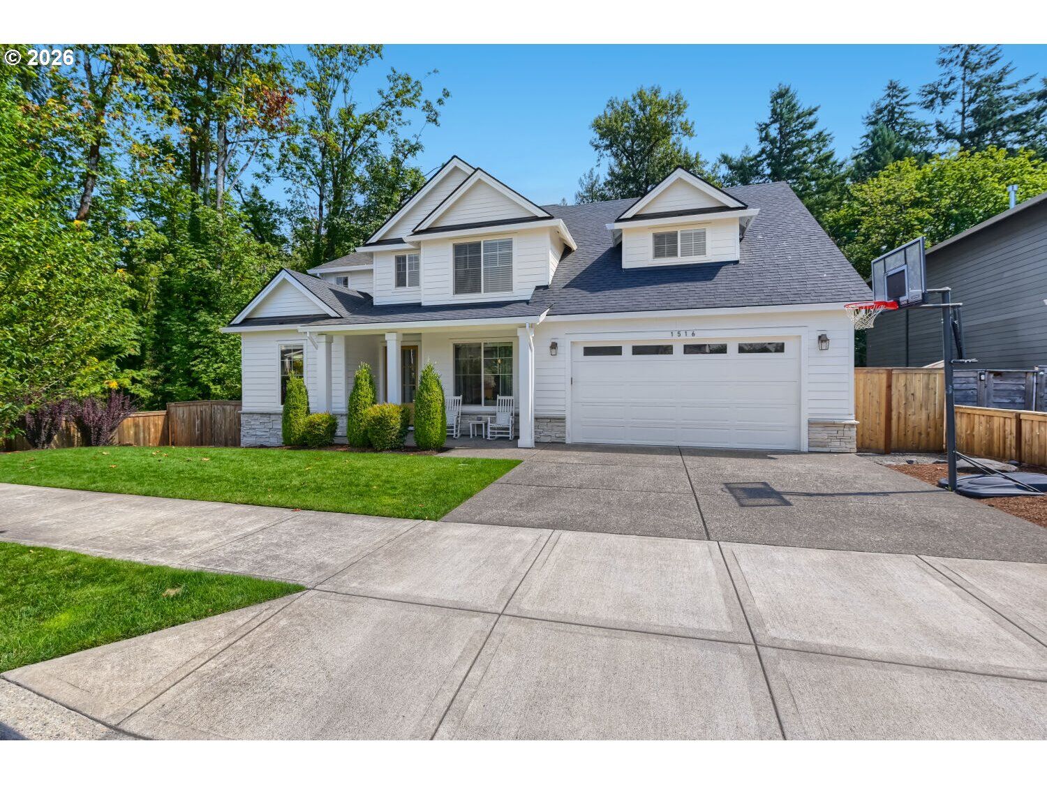 Property Photo: 1516 N Sycamore St OR 97013