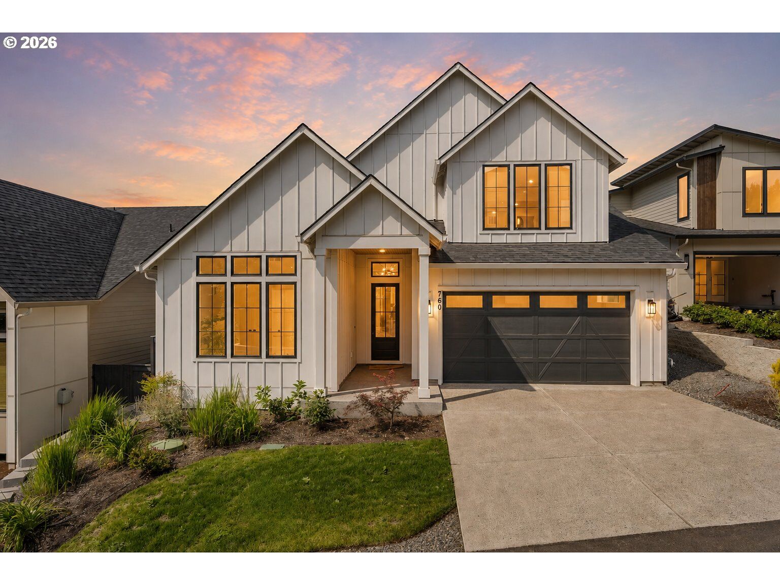 Property Photo: 760 N V St WA 98671