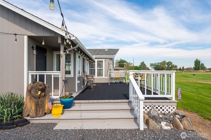 Property Photo: 17693 NW Road 5 51 WA 98848