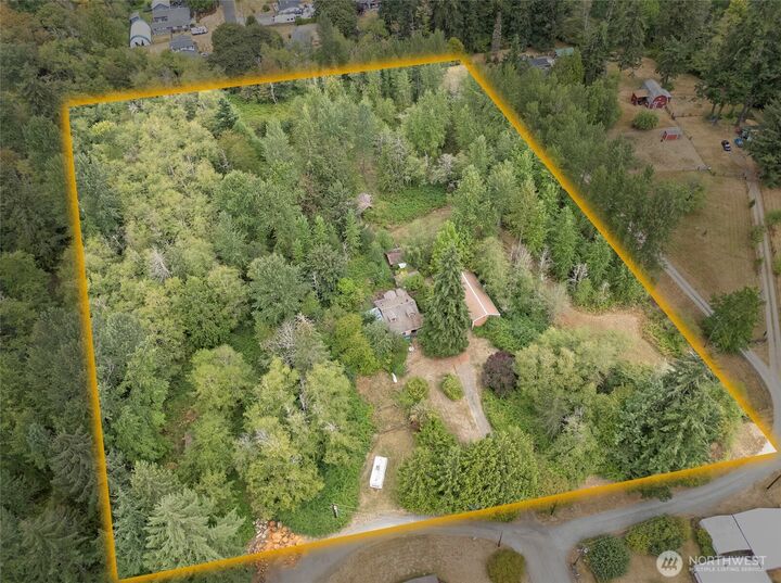 Property Photo: 13928 59th Avenue E WA 98373