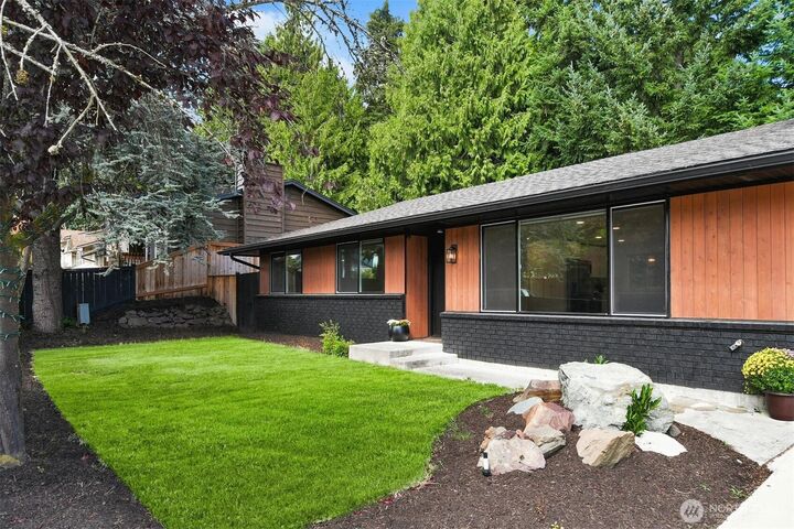 Property Photo:  4221  108th Street SE  WA 98208 