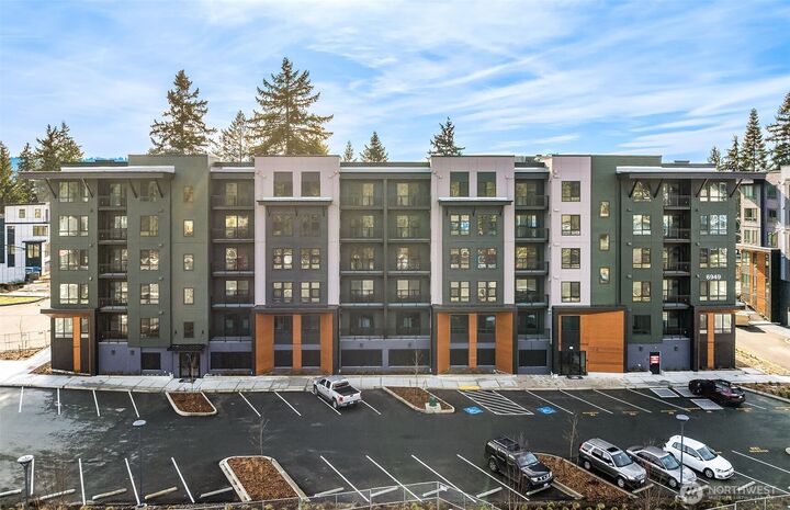 Property Photo: 6949 NE 184th Lane 310 WA 98028