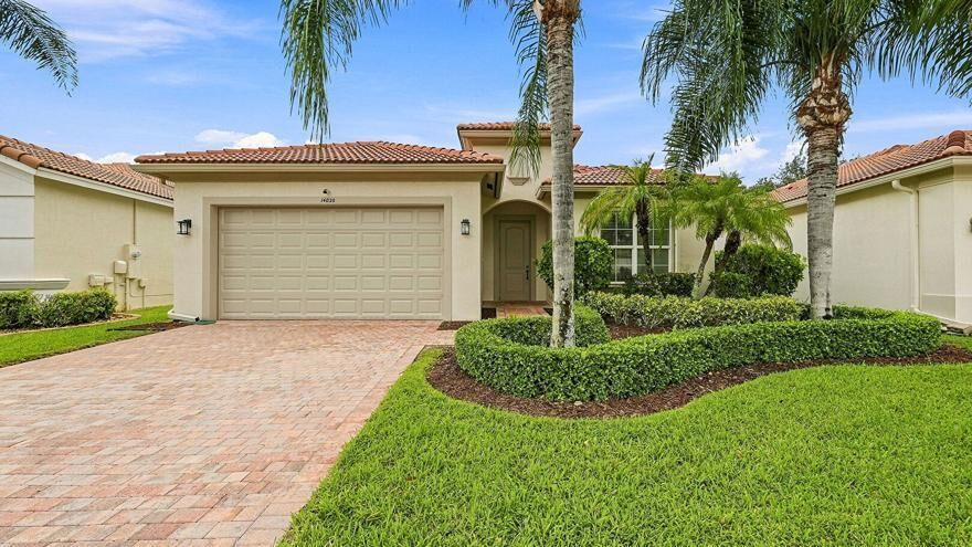 Property Photo:  14820 Strand Lane  FL 33446 
