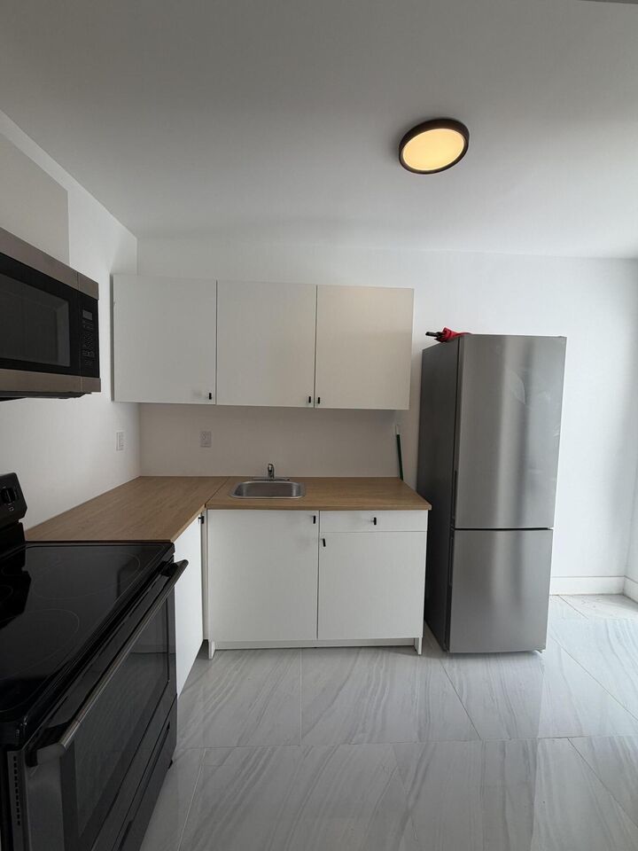 Property Photo:  8211 Biscayne Boulevard 3  FL 33138 