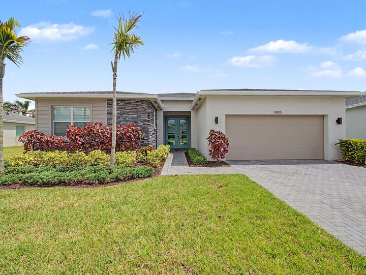Property Photo: 11805 SW Lyra Drive FL 34987