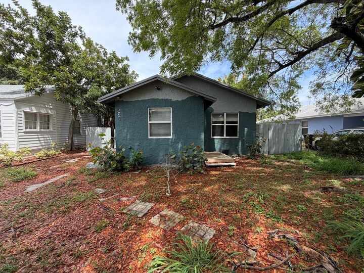 Property Photo: 631 37th Street 631 FL 33407