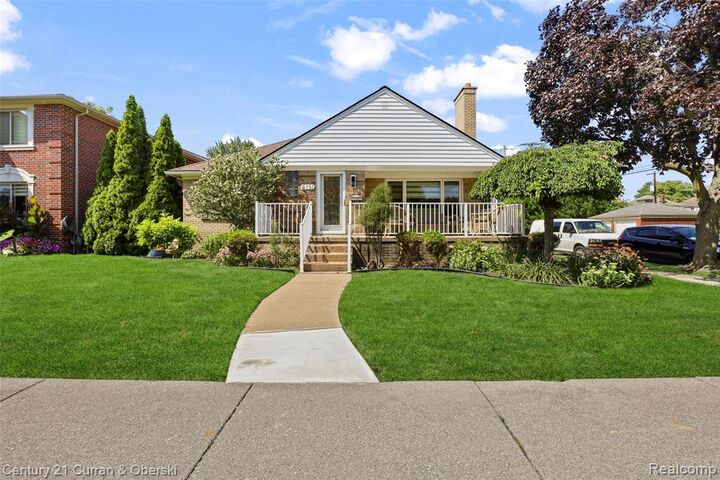 Property Photo:  6151 Oakman Boulevard  MI 48126 