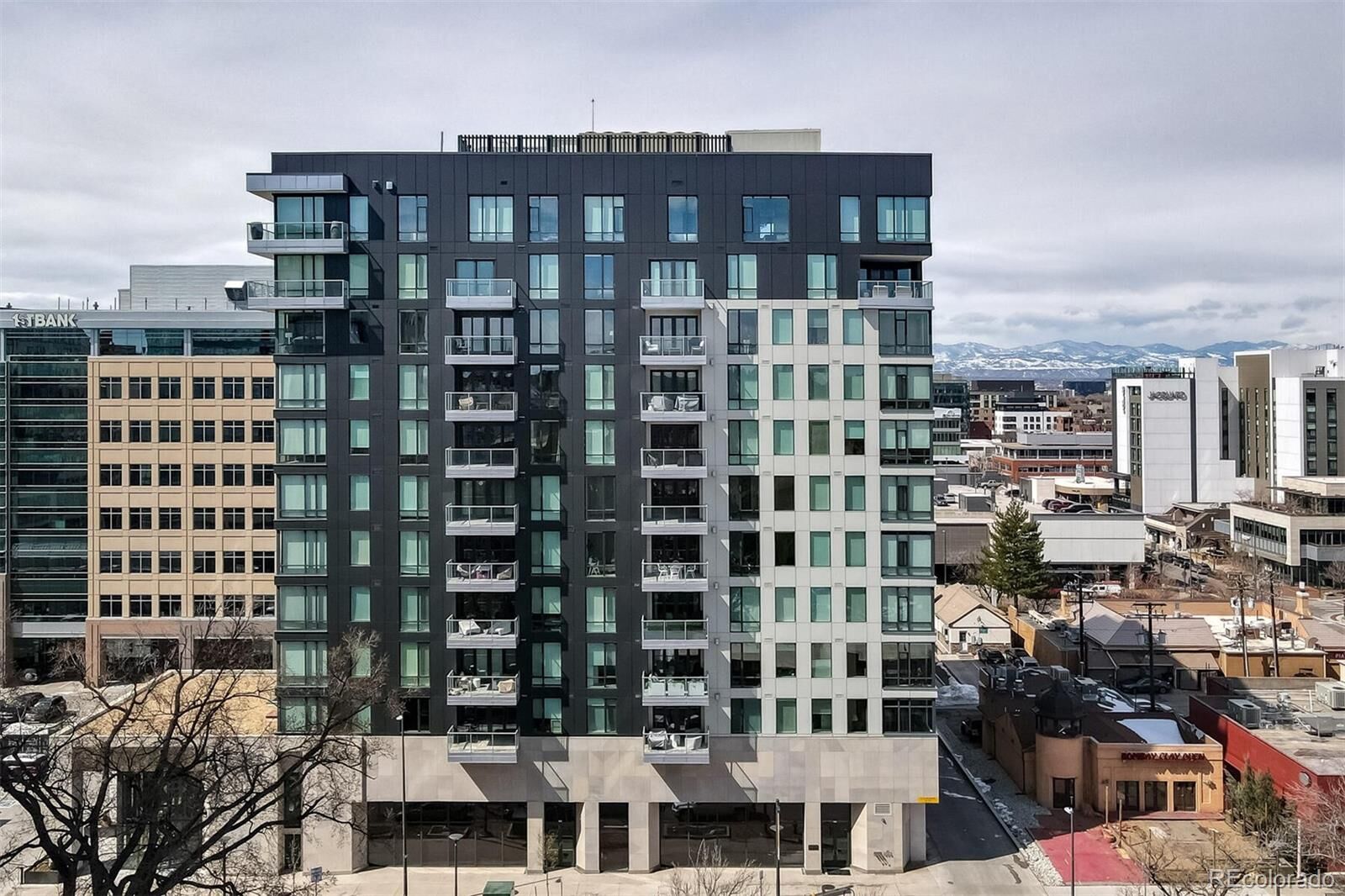 Property Photo:  155 N Steele Street 812  CO 80206 