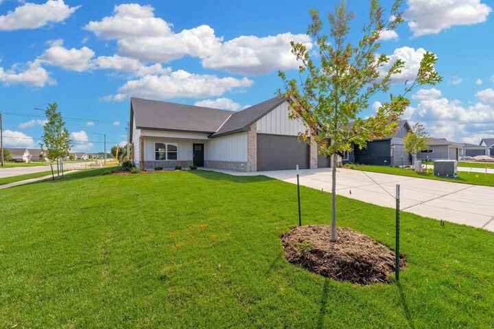 Property Photo:  701 N Wheatland Ct  KS 67235 