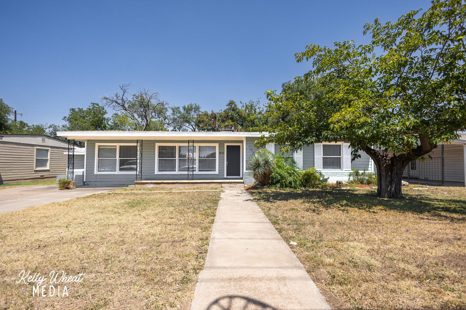 Property Photo: 2632 W Avenue N TX 76904