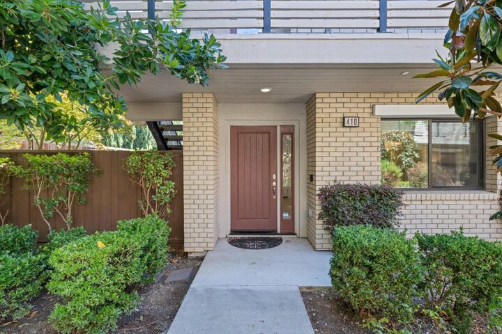 Property Photo:  410 Gene Court  CA 94306 