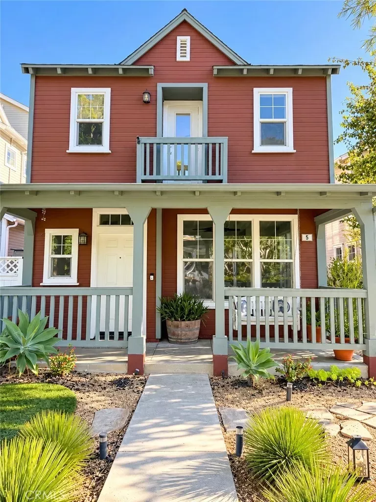 Property Photo:  5 Lindenwood Farm  CA 92694 