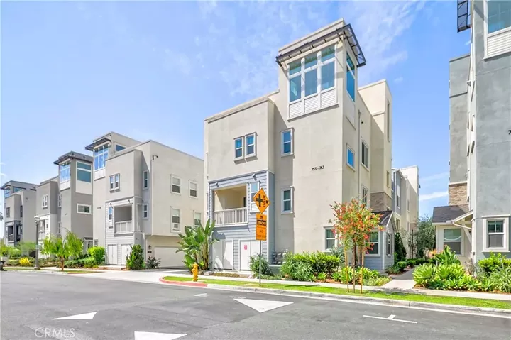 Property Photo:  755 S Mosaic Street  CA 92805 