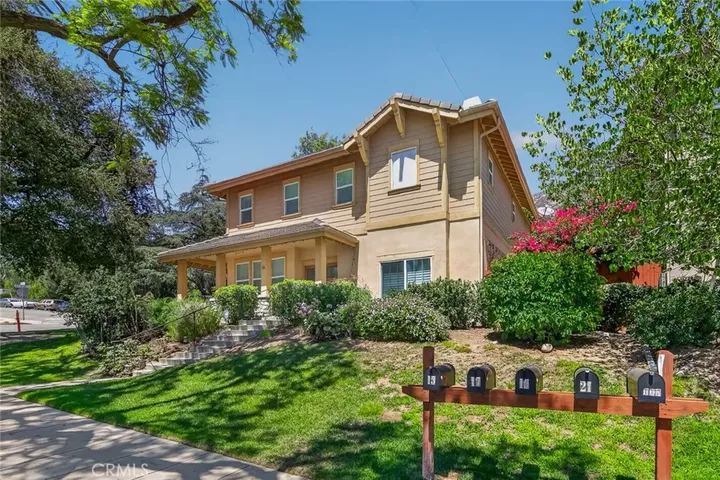 Property Photo:  15 E Alegria  CA 91024 
