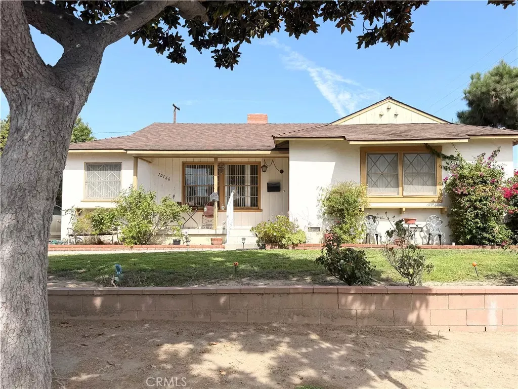 Property Photo:  10166 Pounds Ave.  CA 90603 