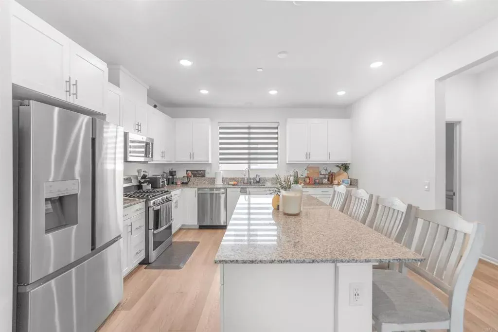 Property Photo:  5484 Seacliff Place 47  CA 92154 