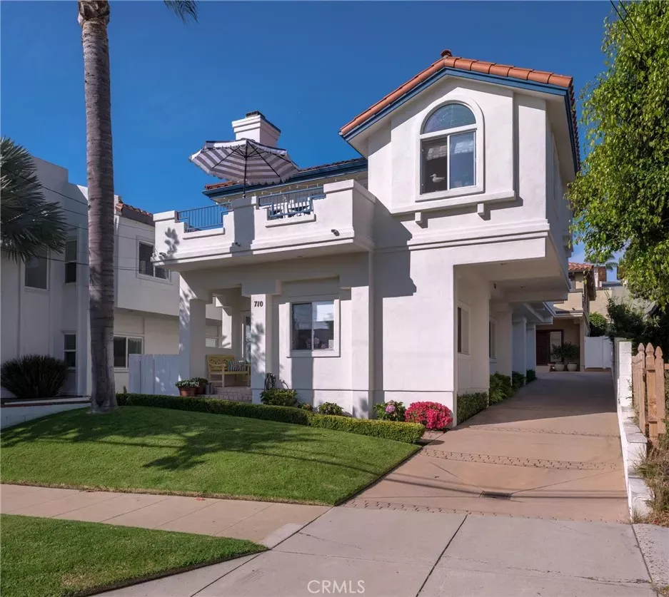 Property Photo: 710 N Irena Avenue A CA 90277