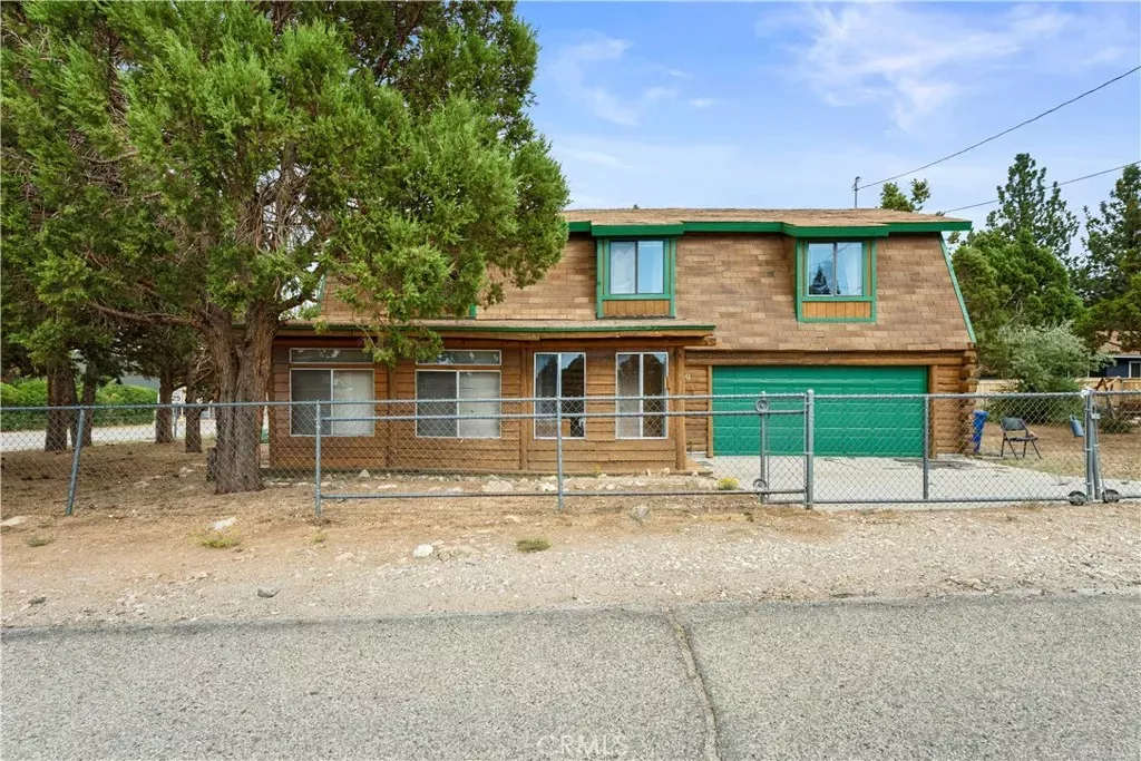 Property Photo: 1000 Willow CA 92314