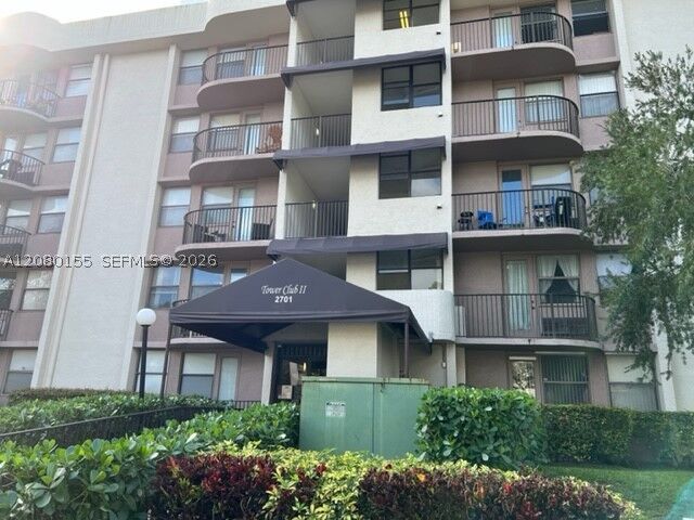 Property Photo:  2701 Riverside Dr 109-B  FL 33065 