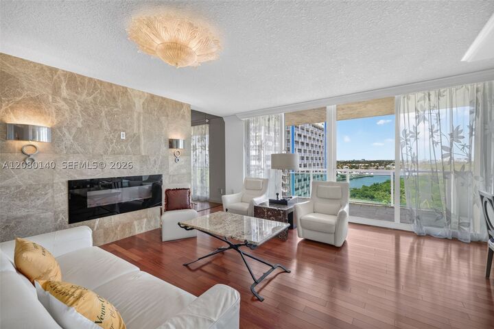 Property Photo: 2845 NE 9th St 1204 FL 33304