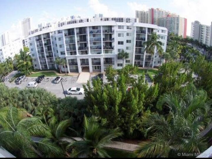 Property Photo: 17125 N Bay Rd 3610 FL 33160