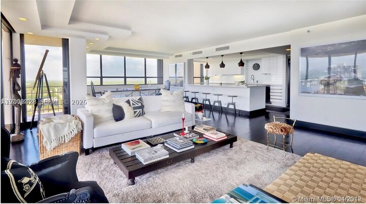 Property Photo:  11113 Biscayne Blvd 1951  FL 33181 
