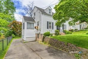 Property Photo:  98 Woodmere Road  CT 06119 