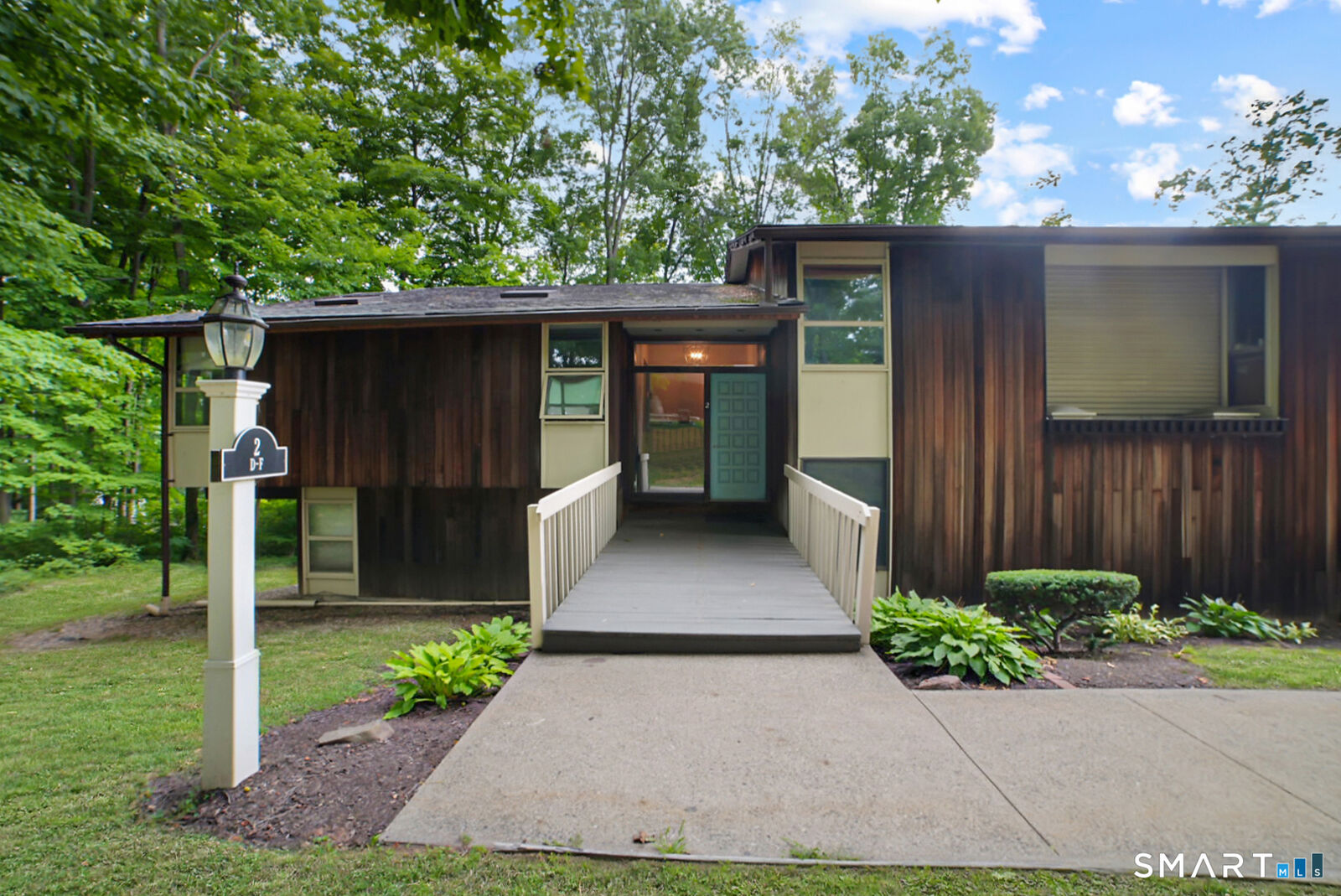 Property Photo:  2-F Country Squire Drive 2F  CT 06416 