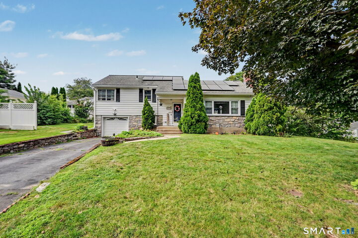 Property Photo: 170 Hollywood Avenue CT 06614