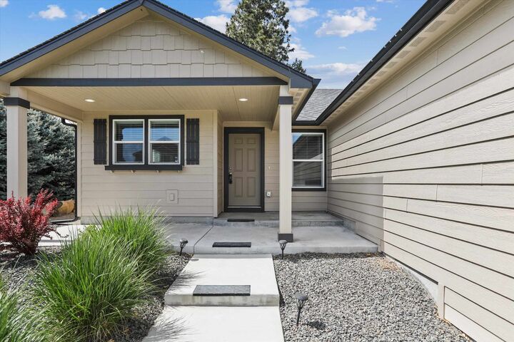 Property Photo: 920 S Pillar Rock Dr WA 99224