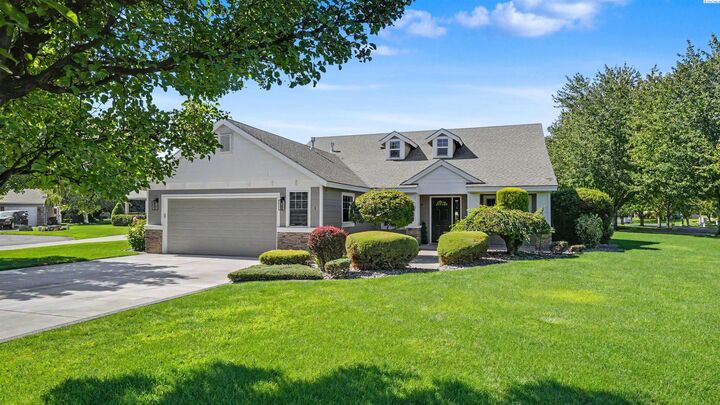 Property Photo: 1 Dahlia Ct WA 99301