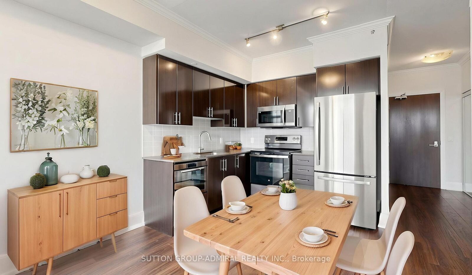 Property Photo:  85 North Park Road 406  ON L4J 0H9 