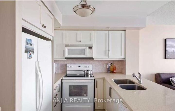 Property Photo:  5 Northtown Way 903  ON M2N 7A1 