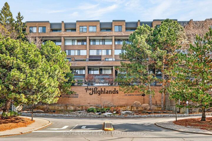 Property Photo:  515 St Laurent Boulevard 1809  ON K1K 3X5 