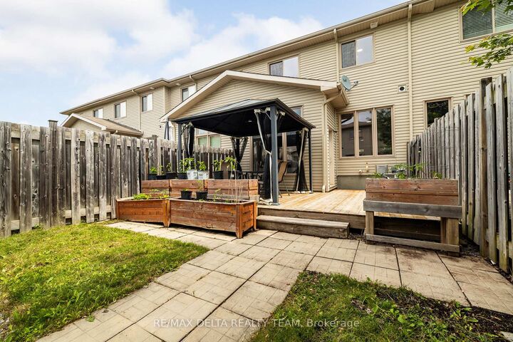 Property Photo:  616 Spikemoss Place  ON K4A 0C9 