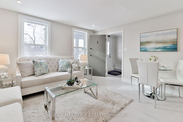 Property Photo:  81 McMillan Drive Unit 1  ON L1G 3Z7 