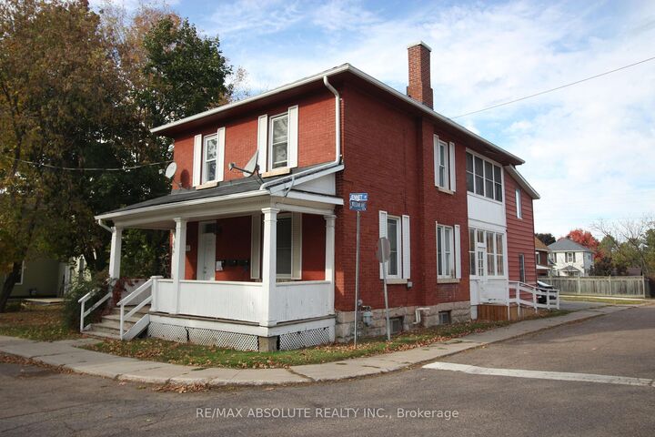 Property Photo:  193 Jennet Street  ON K7V 3C2 