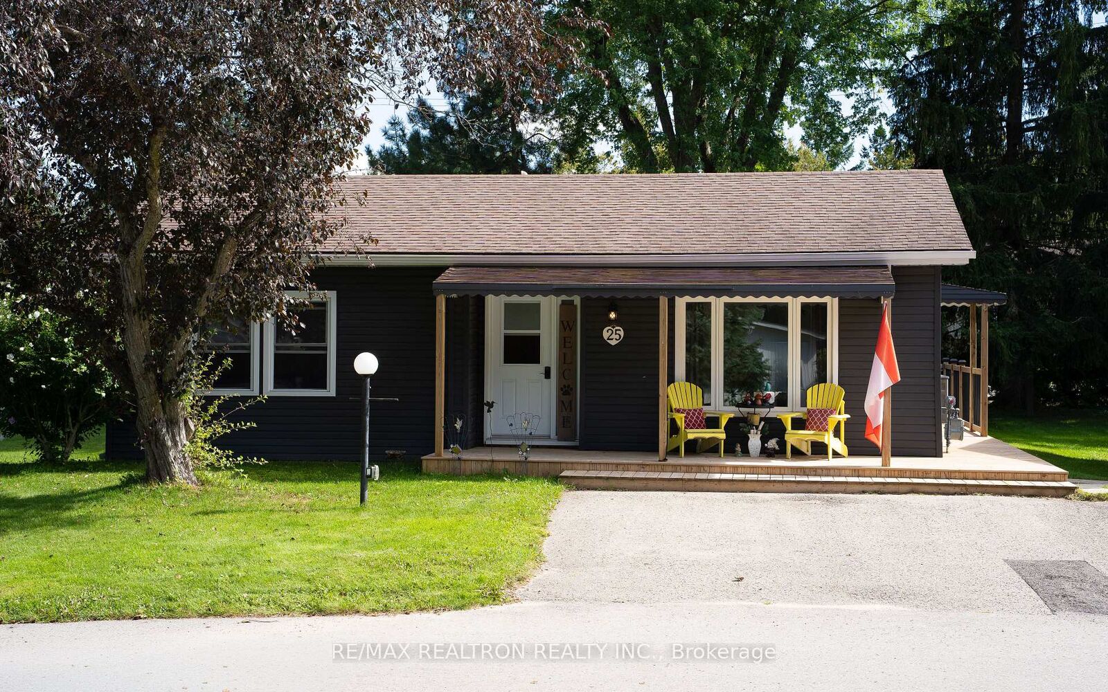 Property Photo:  25 Cherrywood Lane  ON L9S 1M6 