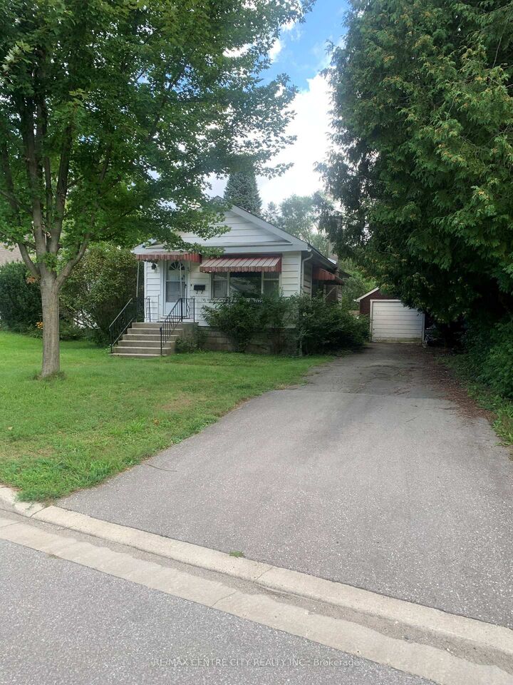 Property Photo:  57 Britannia Avenue  ON N6H 2J3 