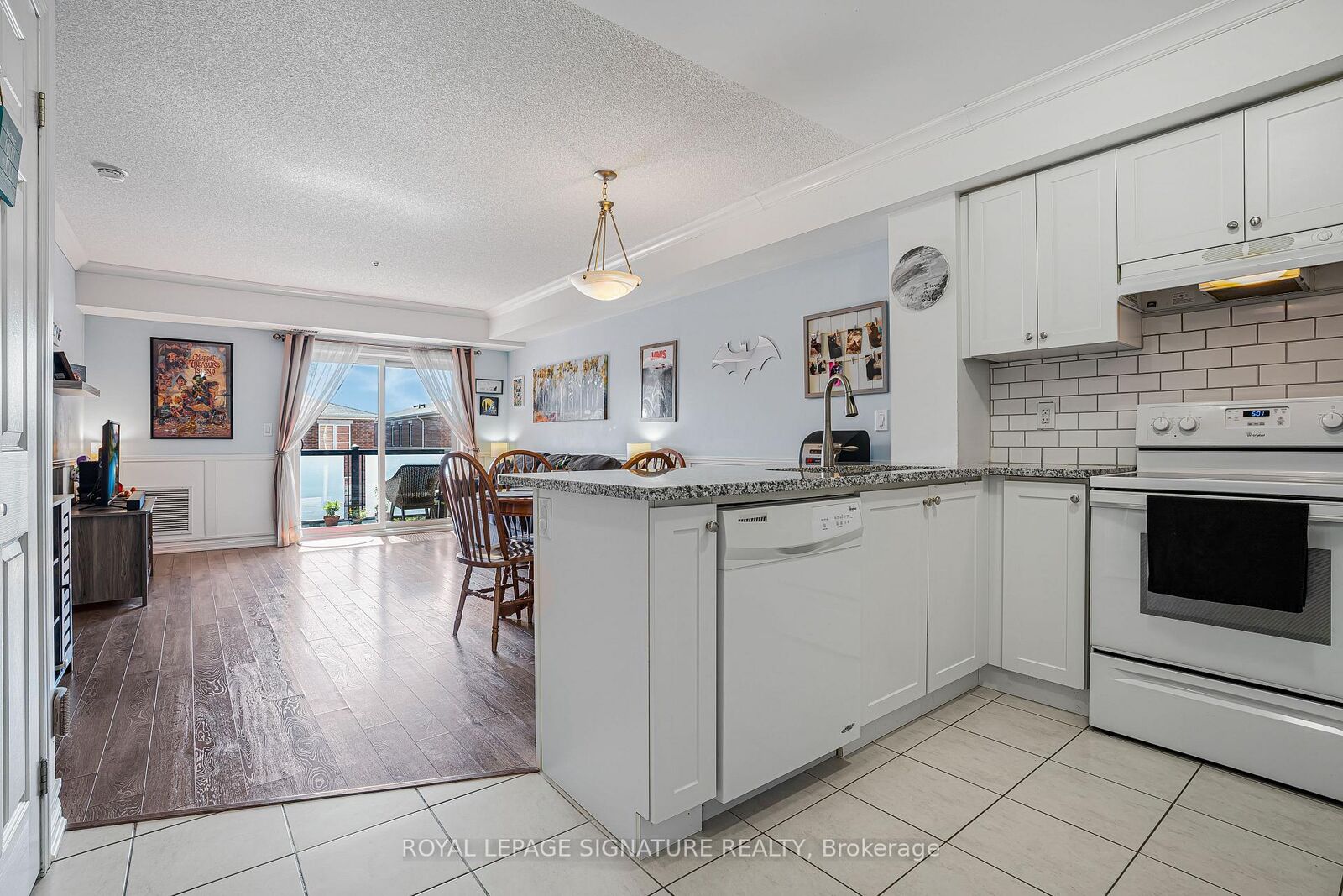 Property Photo: 70 Baycliffe Crescent 312 ON L7A 0Z5